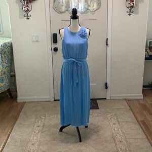 Elegant Blue Sleeveless Dress